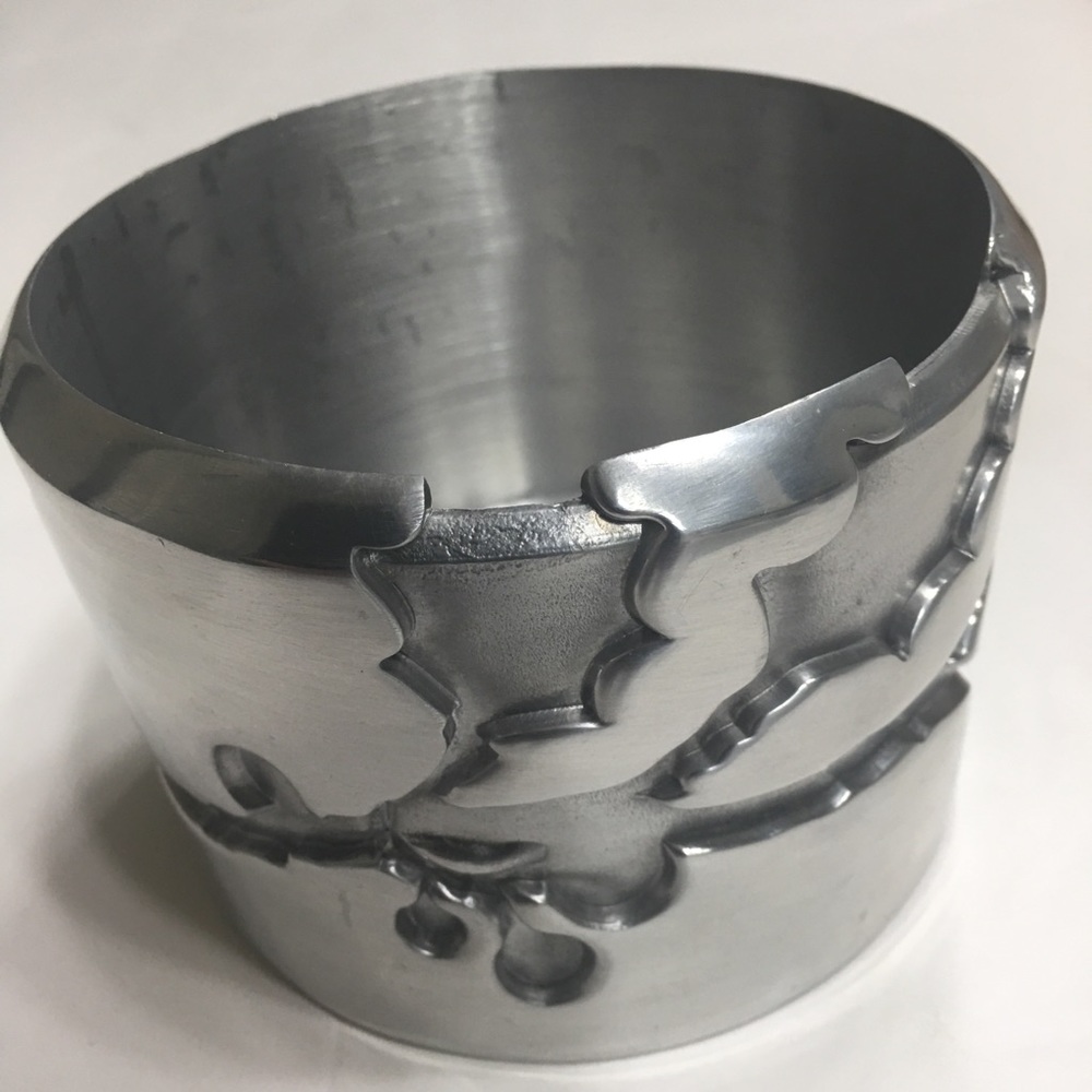 Arthur court design wine holder